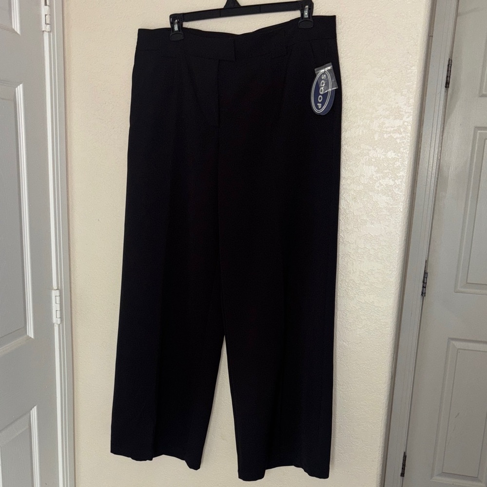 Elegant Black Wide-Leg Trousers